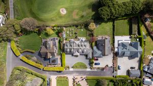 Photo 35- click for photo gallery